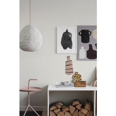 Beige yksivarinen tapetti Sten Sandbergilta S10314 kuva