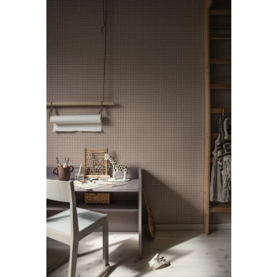 Ruskea ruudullinen tapetti lastenhuoneeseen Ruta Sandbergilta S10320 kuva