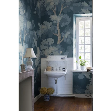 Kylpyhuoneen sininen puutapetti Raphael Sandbergilta S10279 image