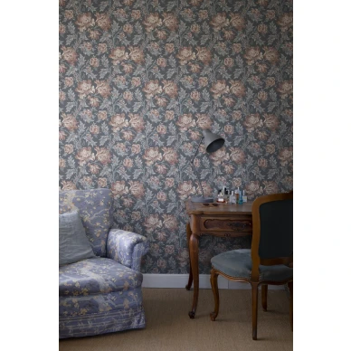 Olohuoneen kukkatapetti Amelia Sandbergilta S10253 kuva