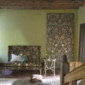 Kukkatapetti olohuoneeseen Designers Guild Ikebana Grande PDG1162 02