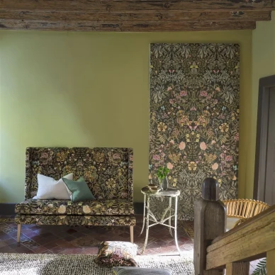 Kukkatapetti olohuoneeseen Designers Guild Ikebana Grande PDG1162 02 kuva