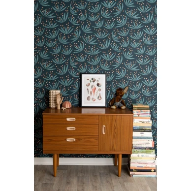 Wildflower kaunis sininen graafinen kukkatapetti vaaleanpunaisilla yksityiskohdilla image