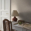 Borastapeter Myrten 5713 vaalea beige kukkatapetti olohuoneeseen