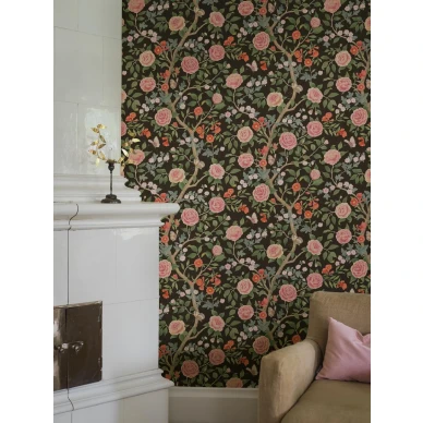 Borastapeter Kamelia 5730 musta kukkatapetti olohuoneessa image