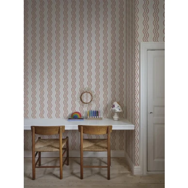 S10371 Ben punainen lastenhuoneen raitatapetti Sandberg image