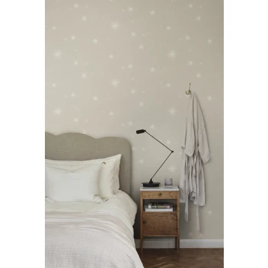 S10377 Gillis tapetti Sandstone makuuhuoneessaSandberg image