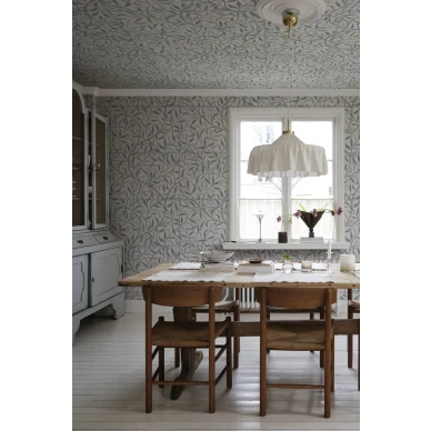 S10406 Emmie lehtitapetti Misty Blue keittiossa Sandberg image