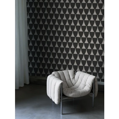 9547W Vase Roomshot image