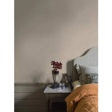 6124 CanvasTaupe Roomshot 1 image