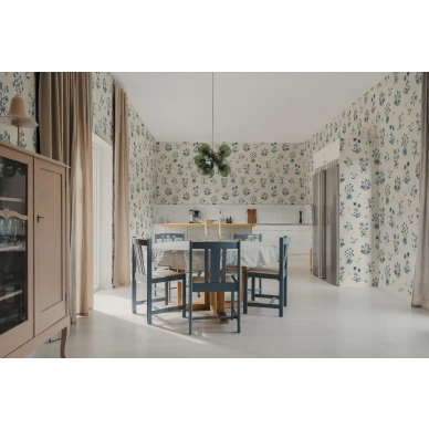 R22057 Timeless Flora Blue Rebel Walls interior1 kuva