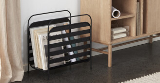 Musta lehtiteline Metal Magazine Holder Hubsch