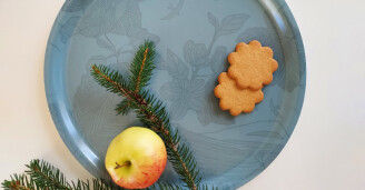 Pohjanmaatarjotin sisustusesineena olohuoneessa Ostrobothnia