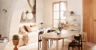 Seinaryijy keittiossa Abstract Ferm Living