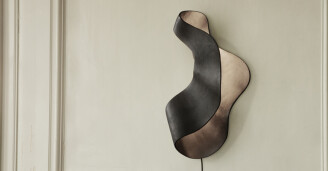 Seinavalaisin sisalle Oyster Wall Lamp Ferm Living