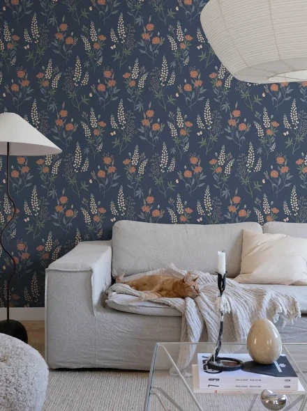 Olohuoneen kukkatapetti Emma Sandbergilta S10185
